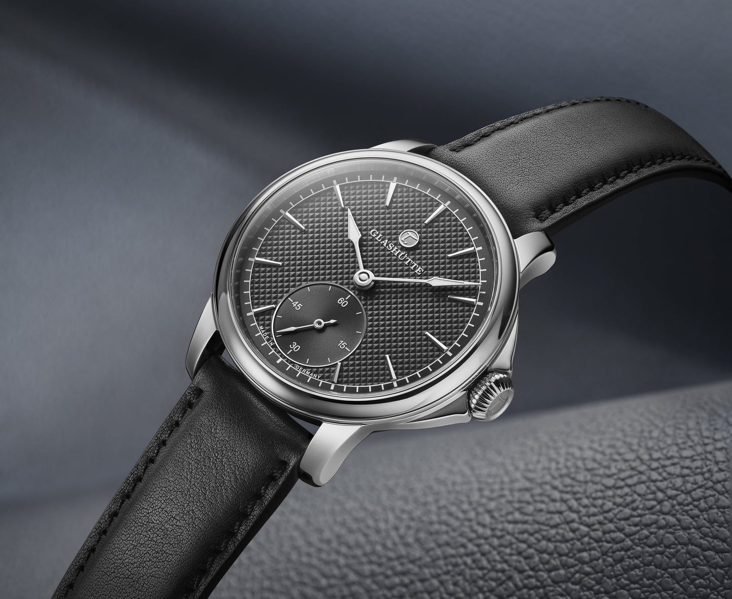 Tutima Patria Anthracite (6612-01) detail