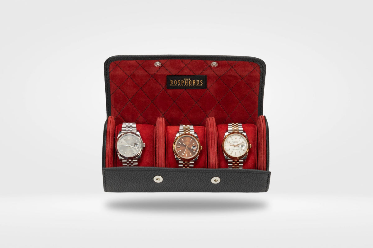 Bosphorus Galata Capitone watch roll in black Togo leather, interior detail
