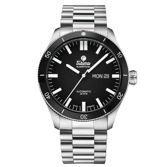 Tutima Grand Flieger Airport Automatic, reference 6107-06, black dial in a stainless steel case on a stainless steel bracelet