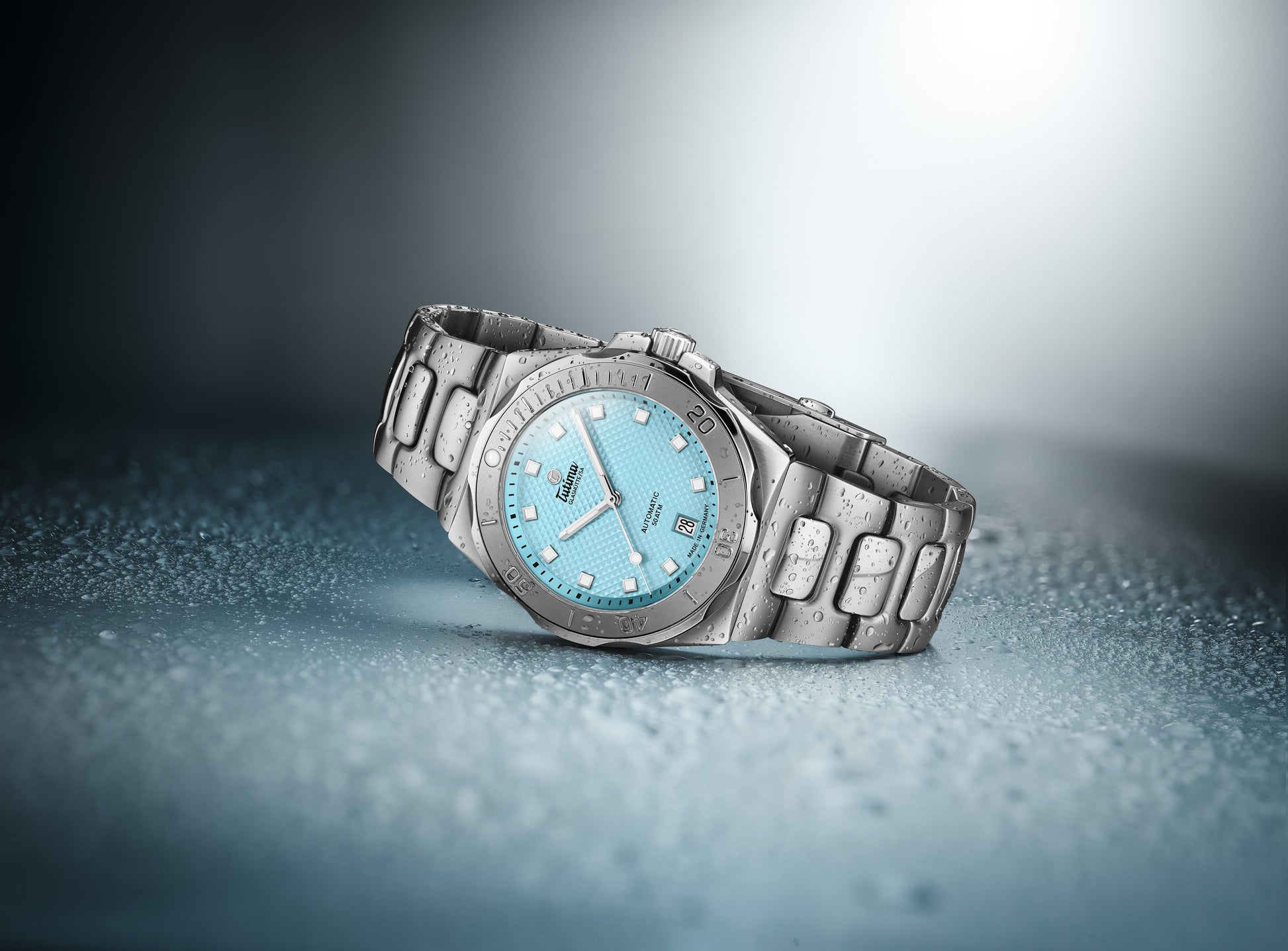 Tutima M2 Seven Seas S 40mm Ice Blue (6156-30) detail
